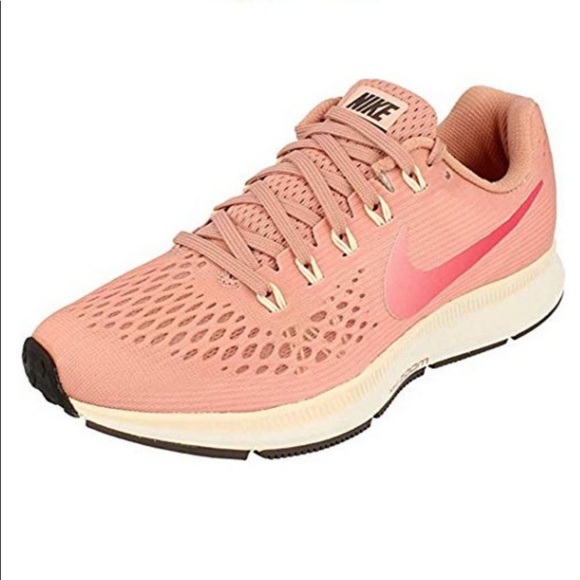 Nike Shoes - Nike Women’s air zoom Pegasus